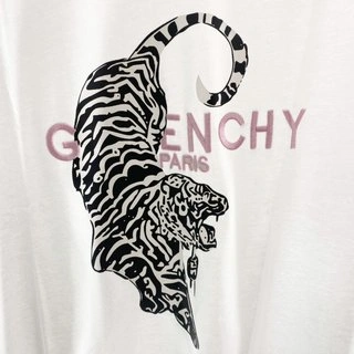 UrbanStyle 7954 Givenchy 2022 Embroidered Three-Dimensional Embroidery Logo T-Shirt – GVS17