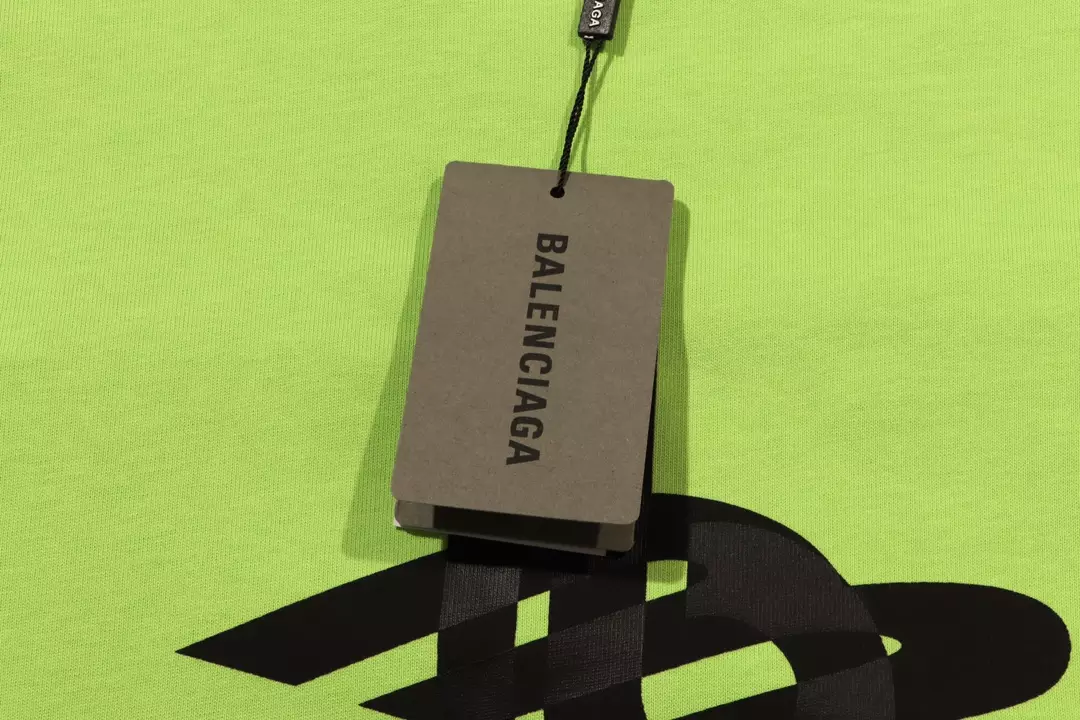 UrbanStyle 8949 Balenciaga T-shirt – BBS096