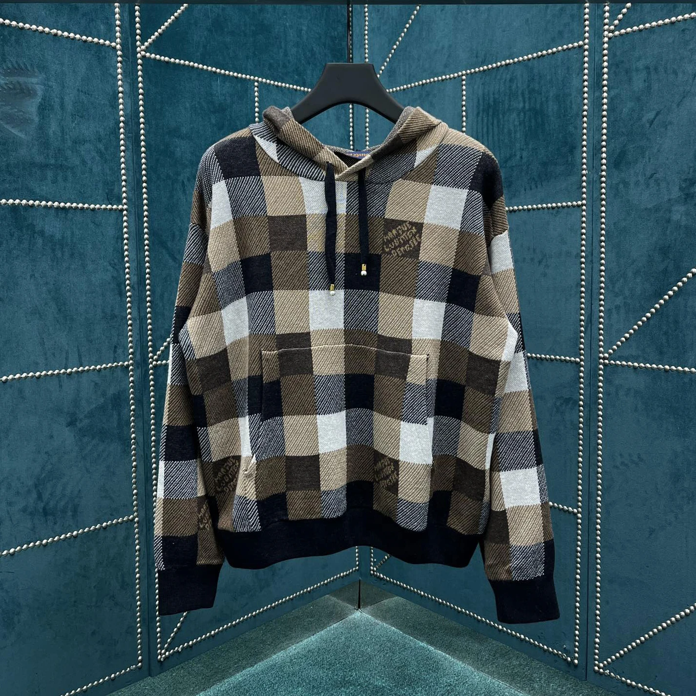 UrbanStyle 968 Louis Vuitton Hoodie – SLV021