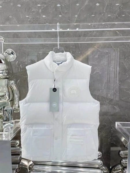 WellDesigned 5607 Canada Goose Vest – CG053