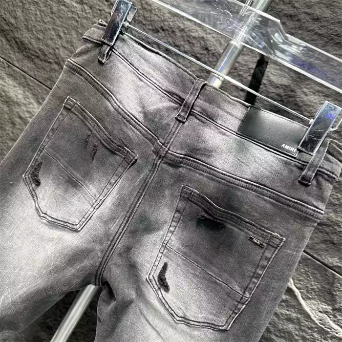 WellDesigned 7226 AMIRI JEANS – AJ116