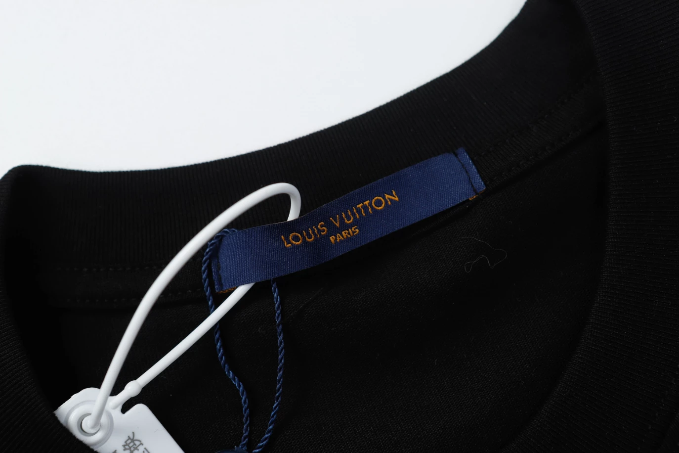 WellDesigned 7650 Louis Vuitton T-shirt – LSVT0222