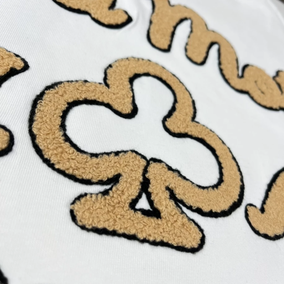 WellDesigned 9725 Amiri T-Shirt – AMS014