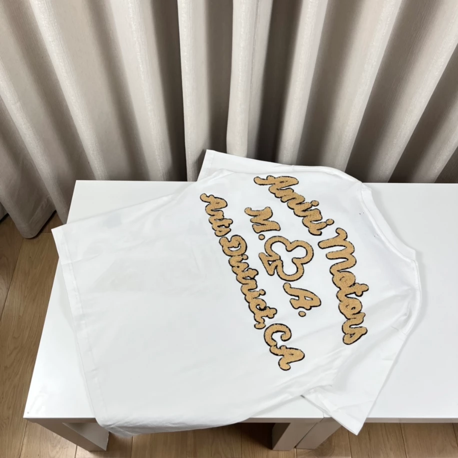 WellDesigned 9725 Amiri T-Shirt – AMS014