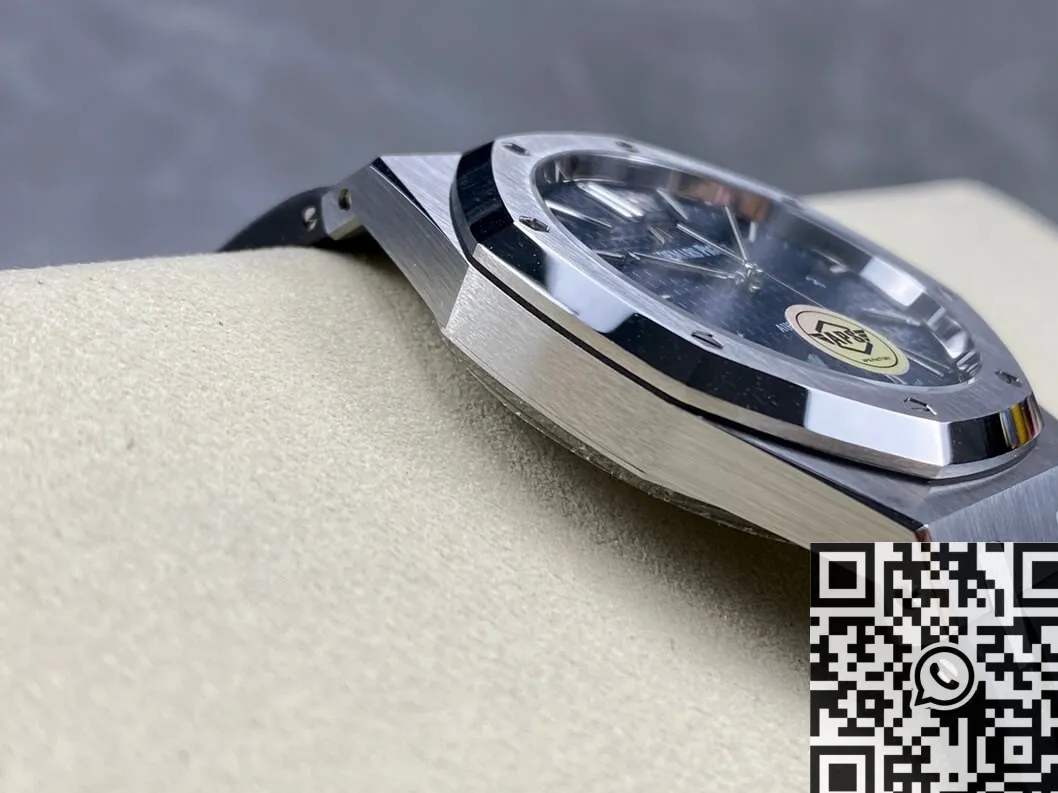 Audemars Piguet Royal Oak 15400 Blue Dial Rubber Strap Watch APS Factory Sophisticated 1973