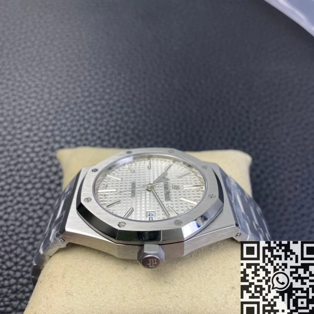 EasyCare Audemars Piguet Royal Oak 15400ST.OO.1220ST.02 White Dial Watch ZF Factory 2186