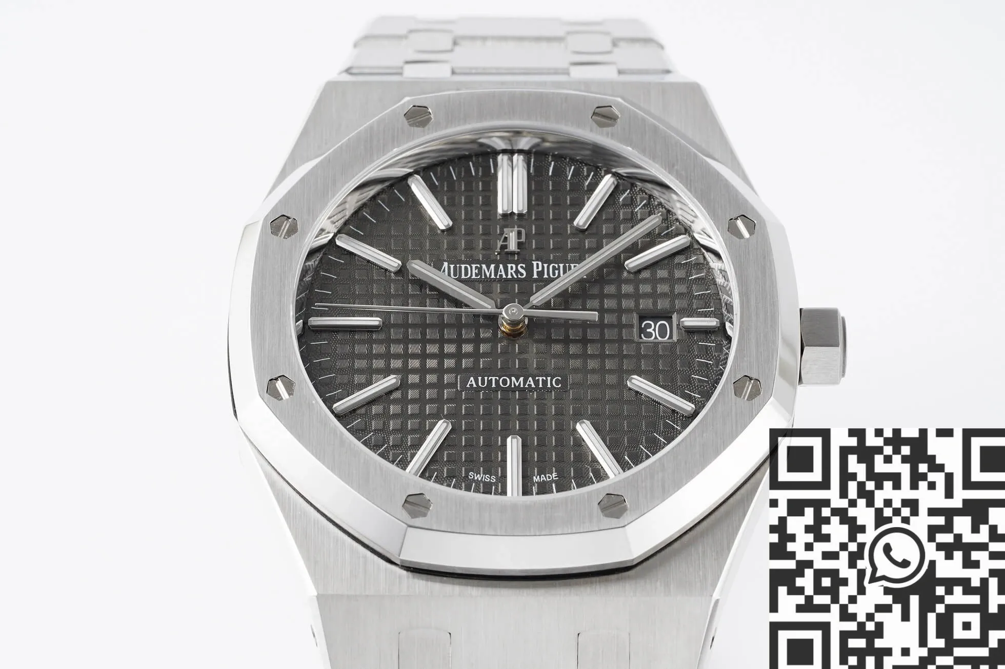 Contemporary Audemars Piguet Royal Oak 15400ST.OO.1220ST.04 Greyruthenium Dial APS Factory 1983
