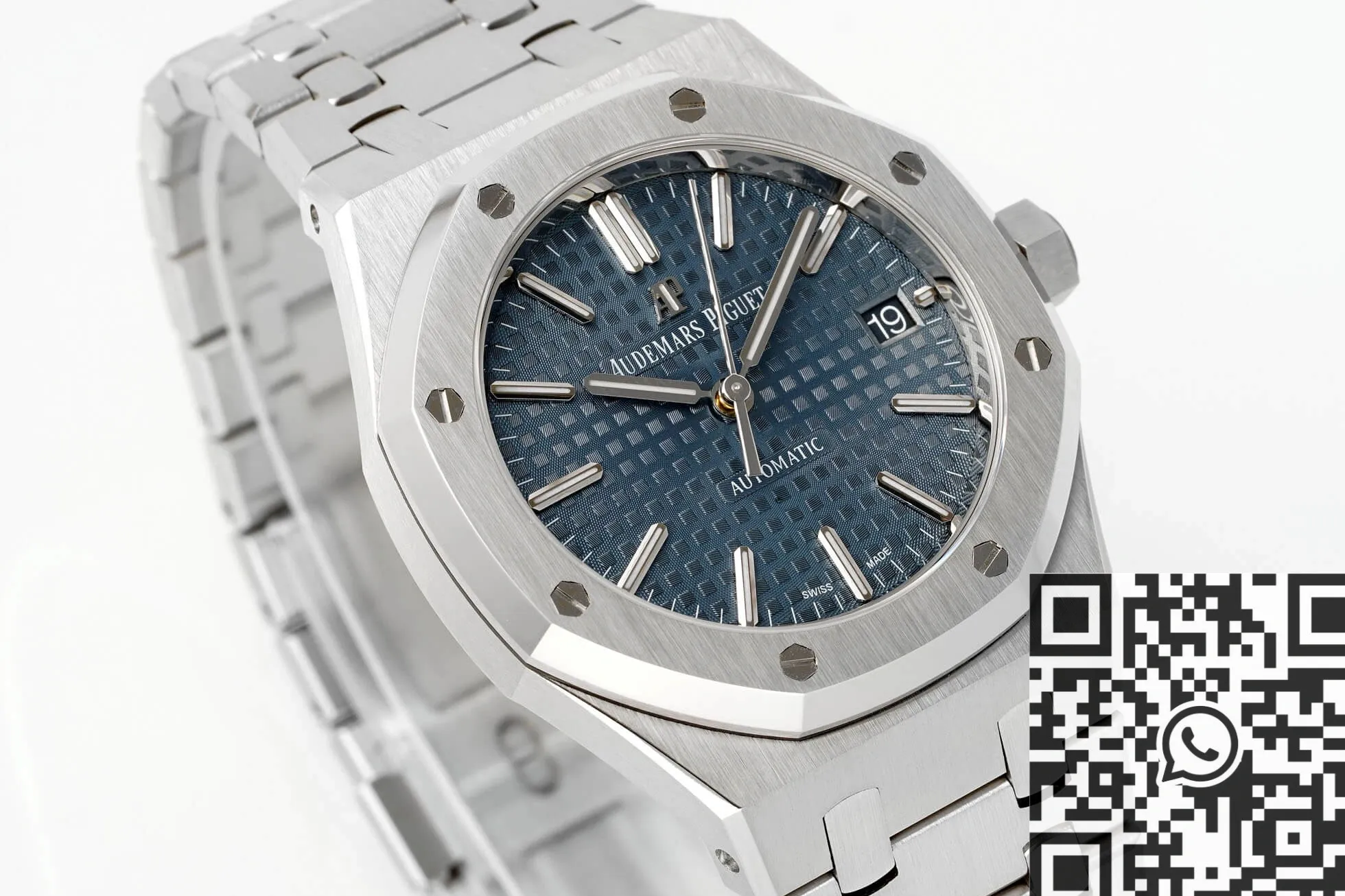 Contemporary Audemars Piguet Royal Oak 15450ST.OO.1256ST.03 Blue Dial Size 37mm APS Factory 1988