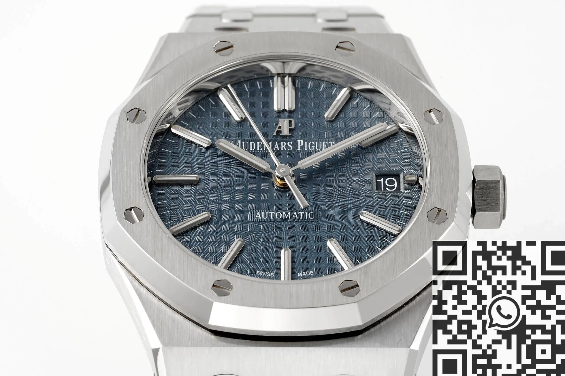 Contemporary Audemars Piguet Royal Oak 15450ST.OO.1256ST.03 Blue Dial Size 37mm APS Factory 1988