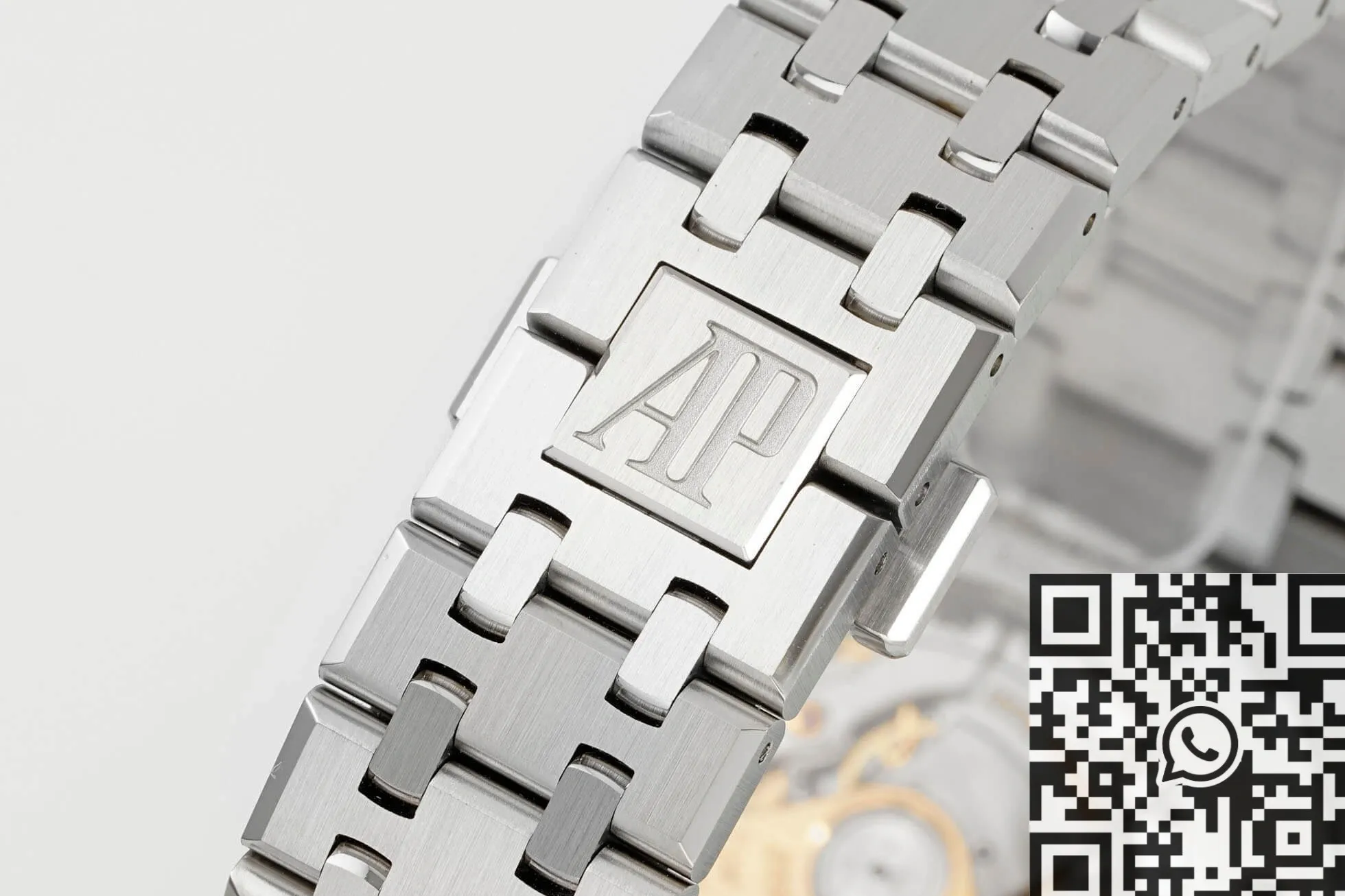 Contemporary Audemars Piguet Royal Oak 15450ST.OO.1256ST.03 Blue Dial Size 37mm APS Factory 1988
