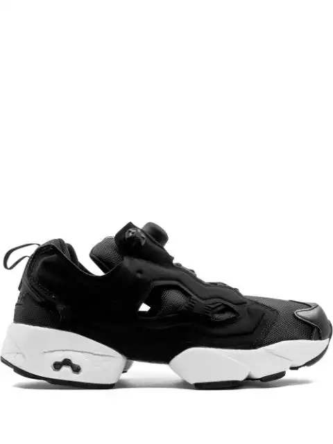 hype Reebok Instapump Fury OG sneakers 