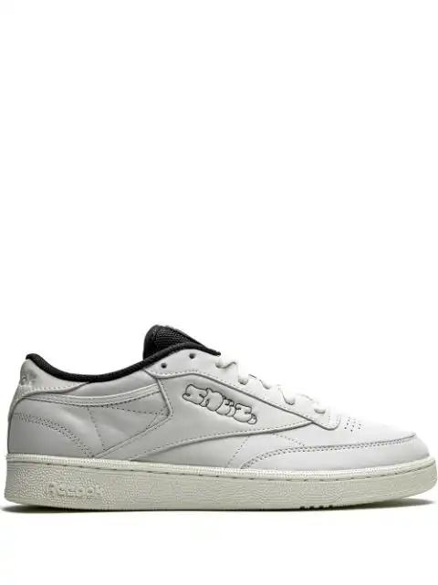 hype Reebok Club C "Sneeze Mag" sneakers 