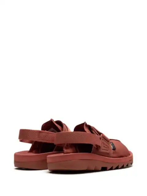 hype Reebok Beatnik "Baked Earth" sandals 