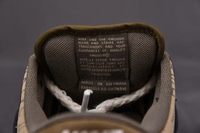 Travis Scott x Nike SB Dunk Low CT5053-001