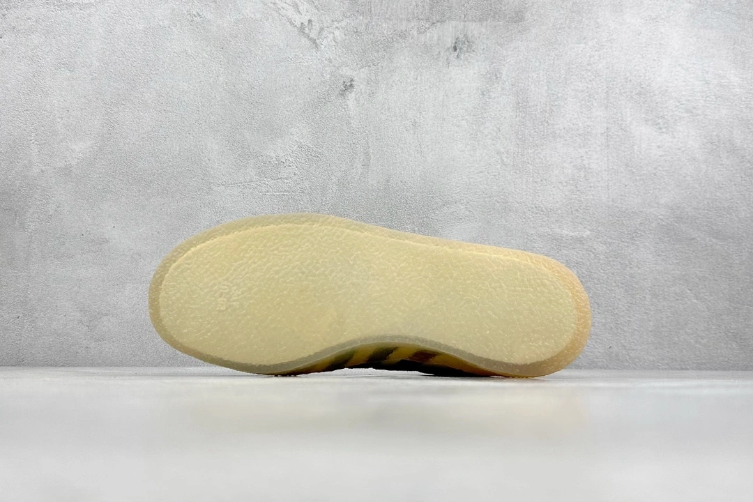 Flying pig-- 14i41s IE4032 KITH x Clarks x AD Originals 8th Street Samba item: E-X000L2417B