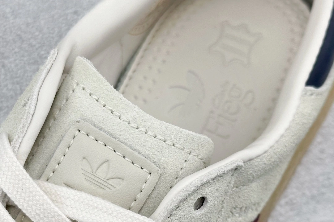 Flying pig-- 14i41s IE4032 KITH x Clarks x AD Originals 8th Street Samba item: E-X000L2417B