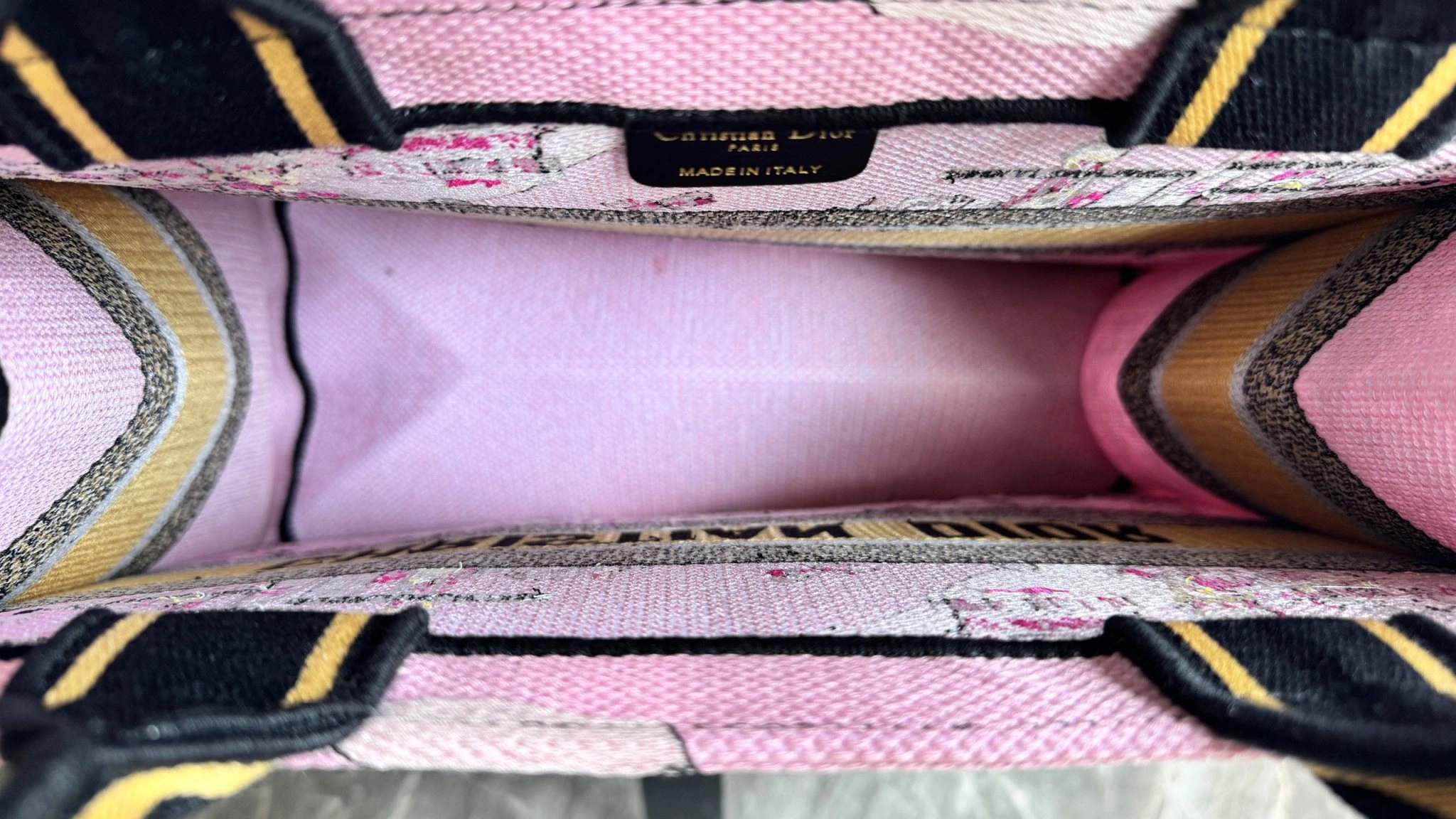 MOMO-- 4ior M1296ZEJI-M20E high quality version Book Tote embroidery item:E-B000I0726