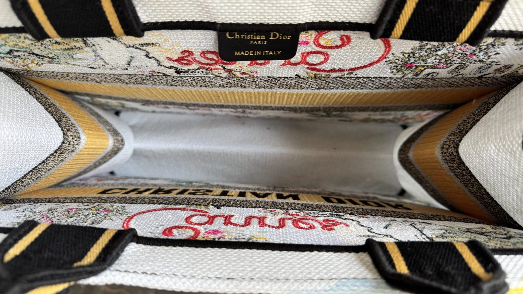 MOMO-- 4ior M1296ZEYN-M20E high quality version Book Tote embroidery item:E-B000I0727