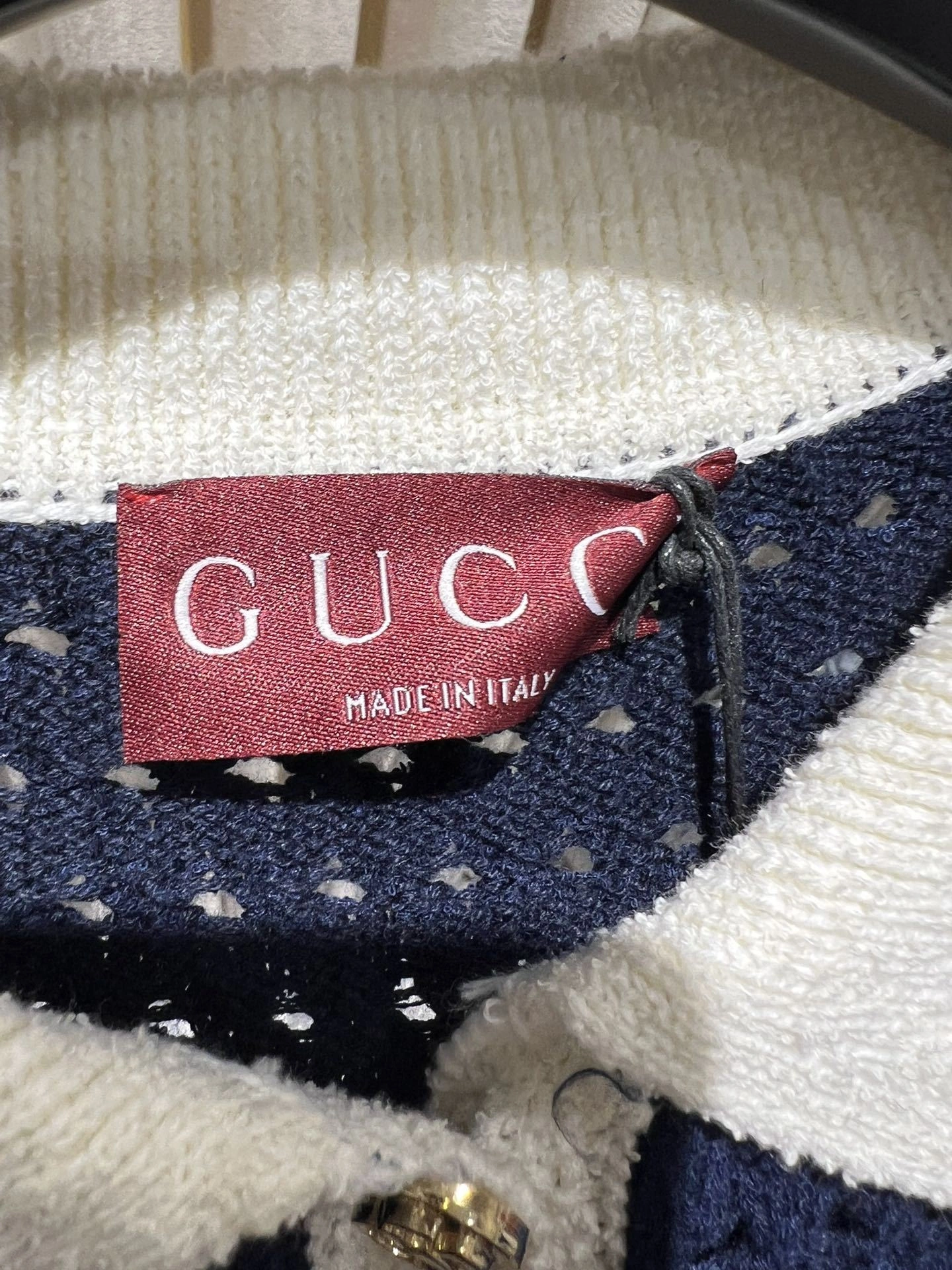Victoria-- 6u33i Gucci Navy Open-Knit Cardigan with Contrast White Trim item:E-F140L1021H