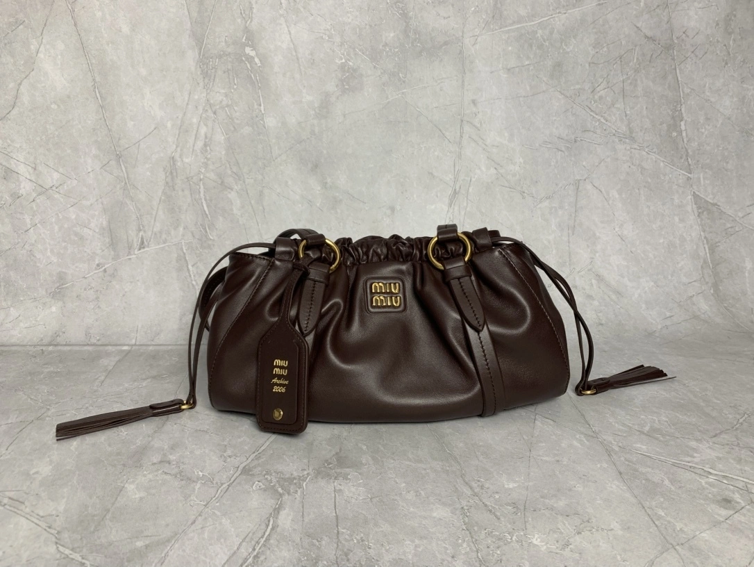 MOMO-- 7iu7iu 5BG306_2CSW_F0NBL_V_OOO high quality version sheepskin item:E-B000A1258