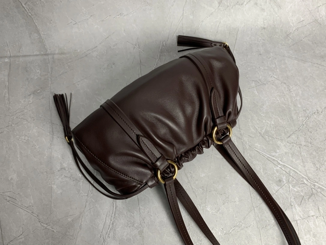 MOMO-- 7iu7iu 5BG306_2CSW_F0NBL_V_OOO high quality version sheepskin item:E-B000A1258