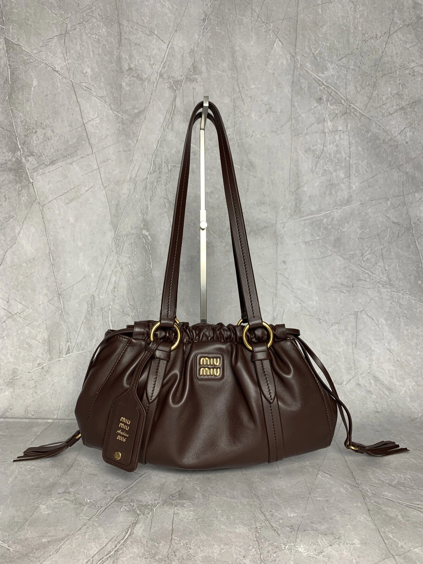 MOMO-- 7iu7iu 5BG306_2CSW_F0NBL_V_OOO high quality version sheepskin item:E-B000A1258