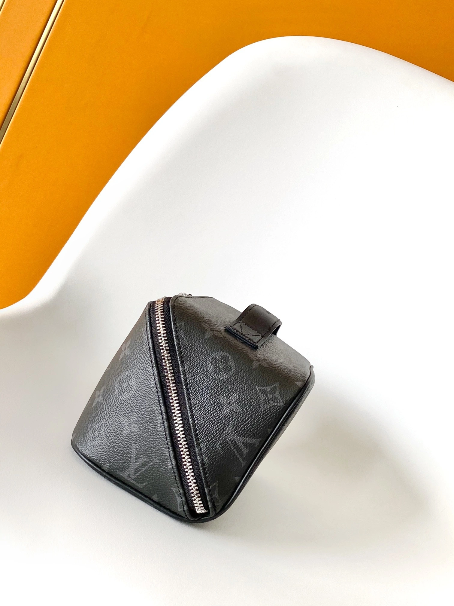 MOMO-- 8V M11508 high quality version Toiletry Bag 2 Compartments Sd item:F-B000A1447