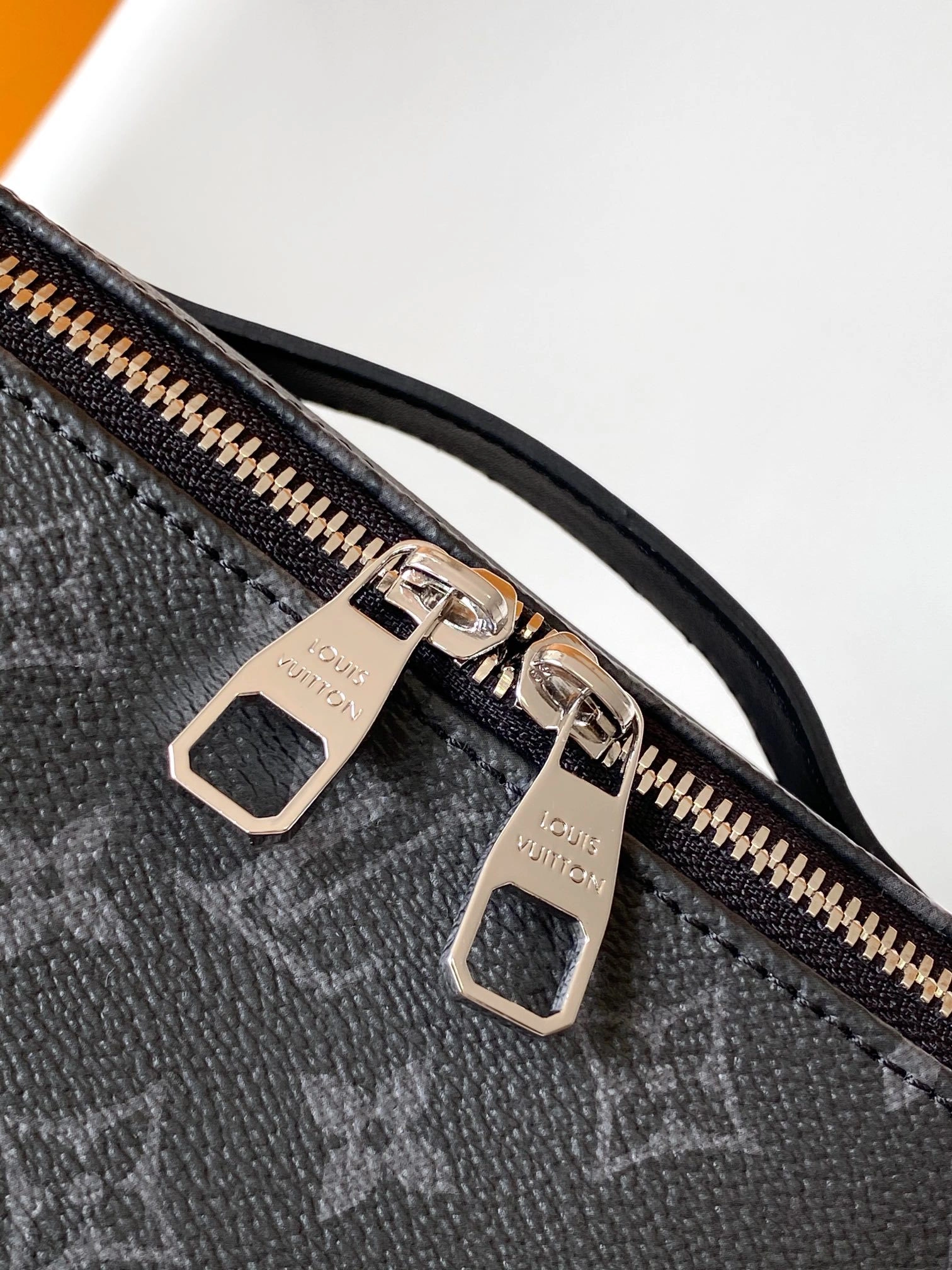 MOMO-- 8V M11508 high quality version Toiletry Bag 2 Compartments Sd item:F-B000A1447