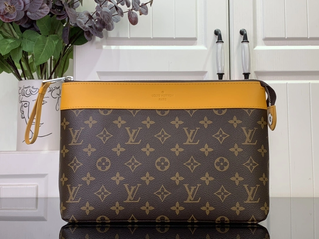 MOMO-- 8V M13198 high quality version Pochette Voyage Souple cowhide item:E-B063C0230