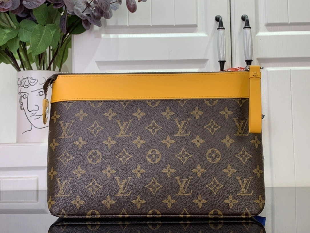 MOMO-- 8V M13198 high quality version Pochette Voyage Souple cowhide item:E-B063C0230