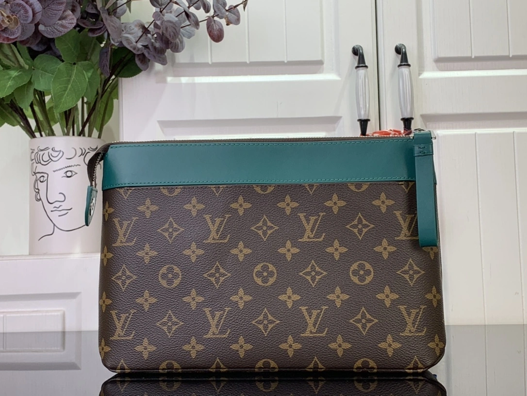 MOMO-- 8V M13199 high quality version Pochette Voyage Souple cowhide item:E-B063C0232