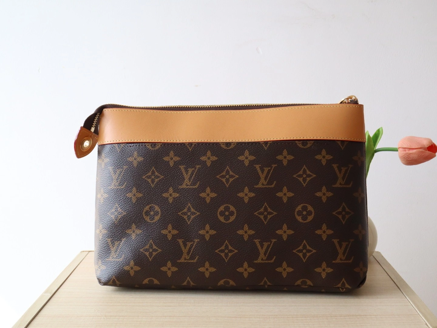MOMO-- 8V M14057 high quality version Pochette Voyage Souple cowhide item:E-B000C0234