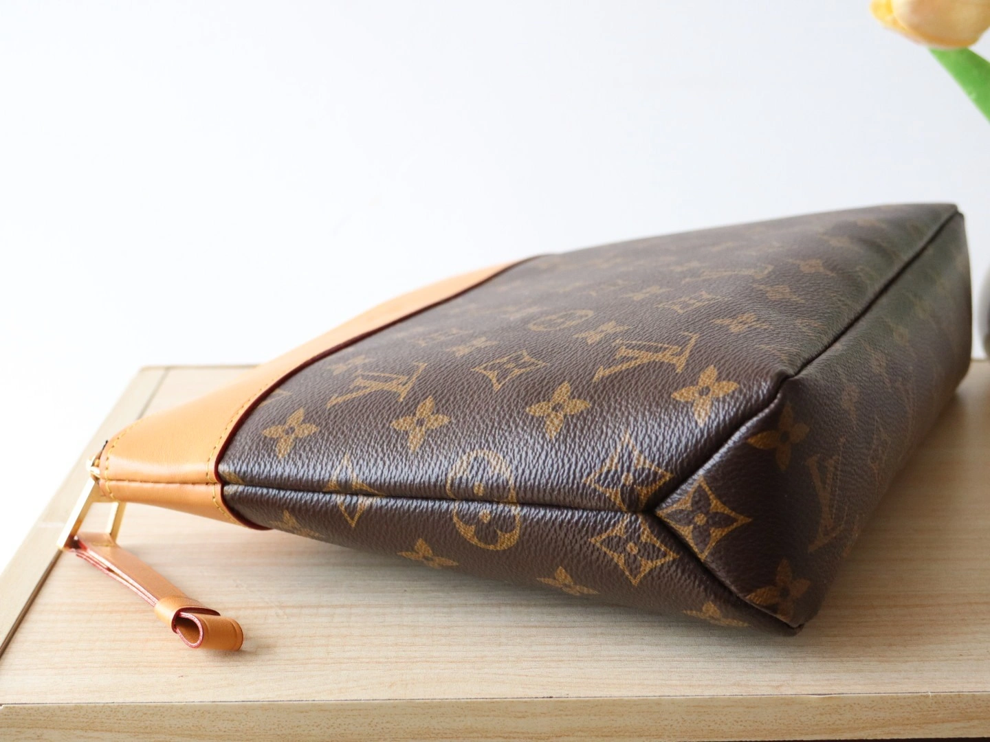 MOMO-- 8V M14057 high quality version Pochette Voyage Souple cowhide item:E-B000C0234