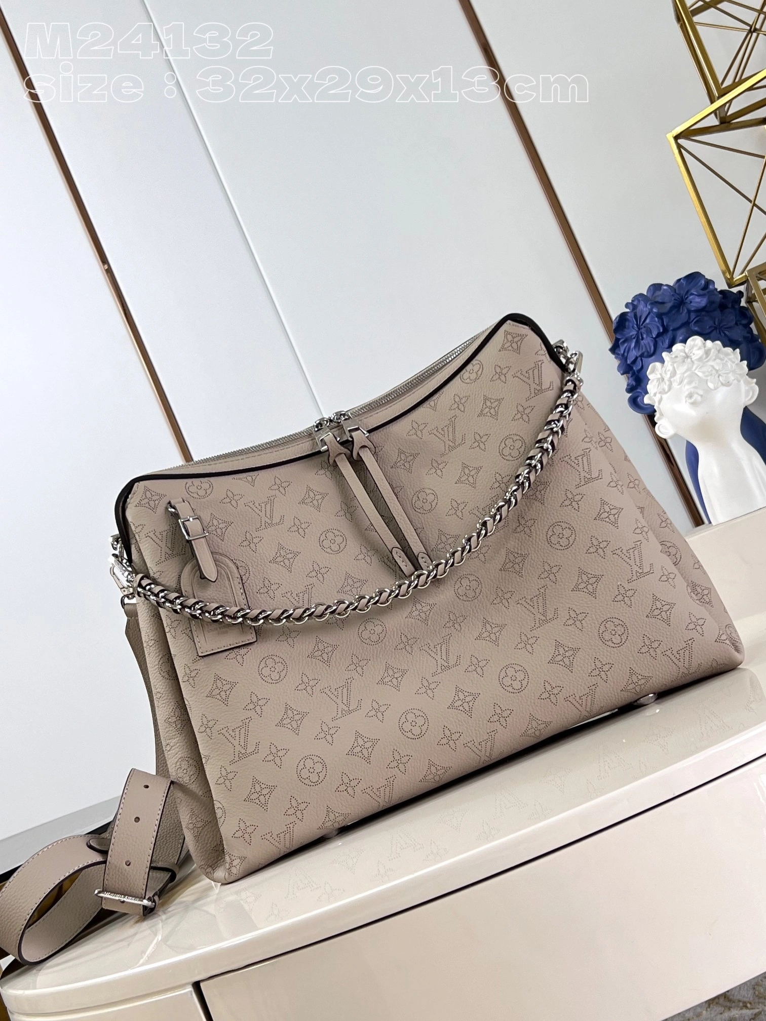 MOMO-- 8V M24133 high quality version Mahina Hand It All MM Calfskin item:E-B000C0529