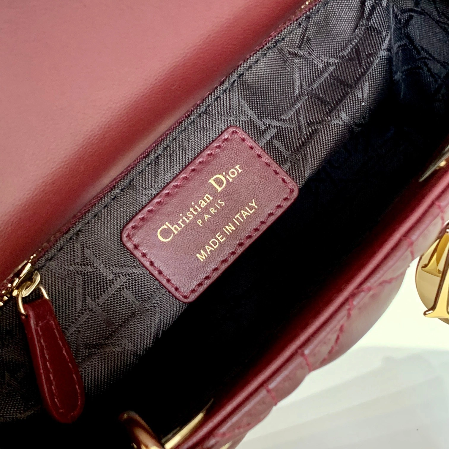 Custombag-- M0538OCE-M56R lady high quality version Podor red Gold buckle item：C-B803D0727