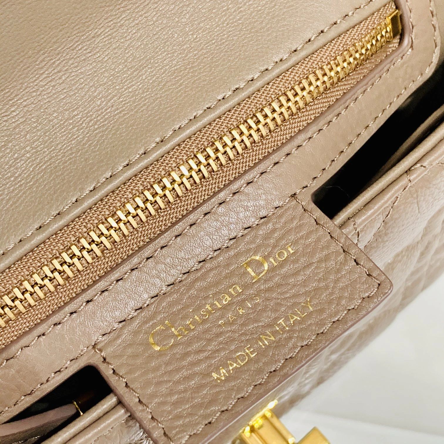 Custombag-- M9241UWHC-M45M M9242UWHC-M45M caro high quality version Khaki item：C-B803D0704