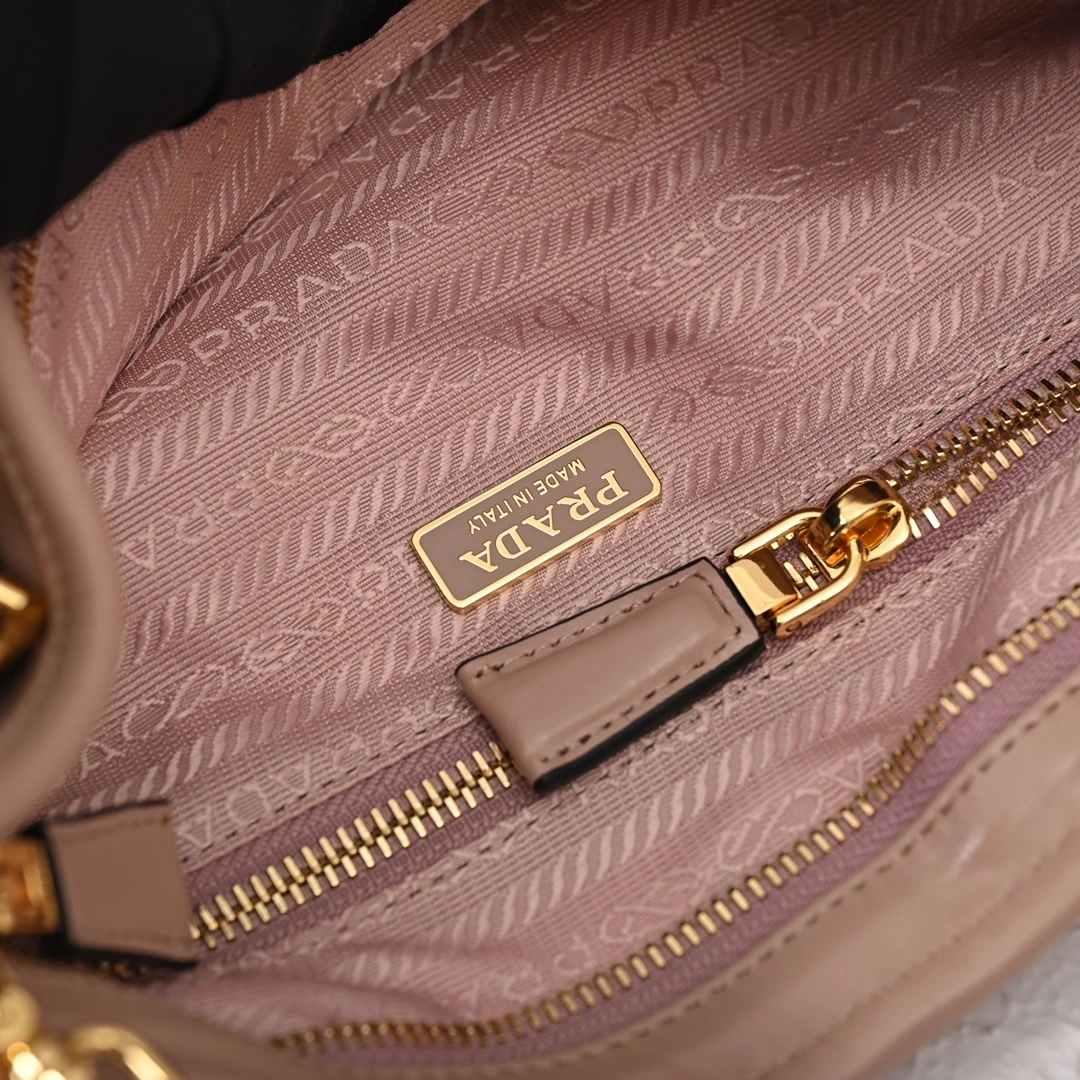 MOMO-- Pr141 1BA426_2CYR_F03ZN_V_MOO high quality version waxed skin item:D-B564K1915