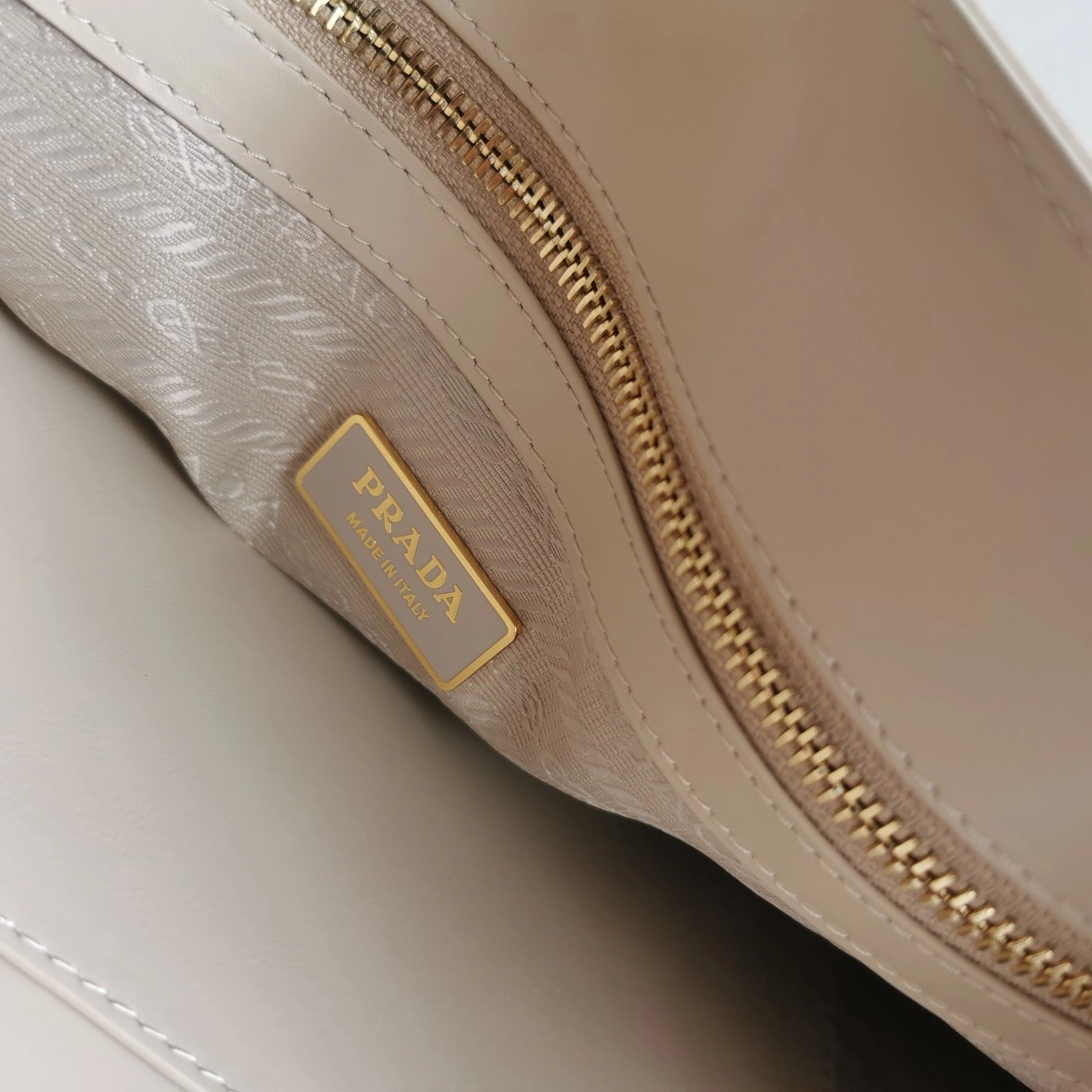 MOMO-- Pr141 1BG460_2CYR_F03MV_V_OON high quality version waxed skin item:D-B000K2032