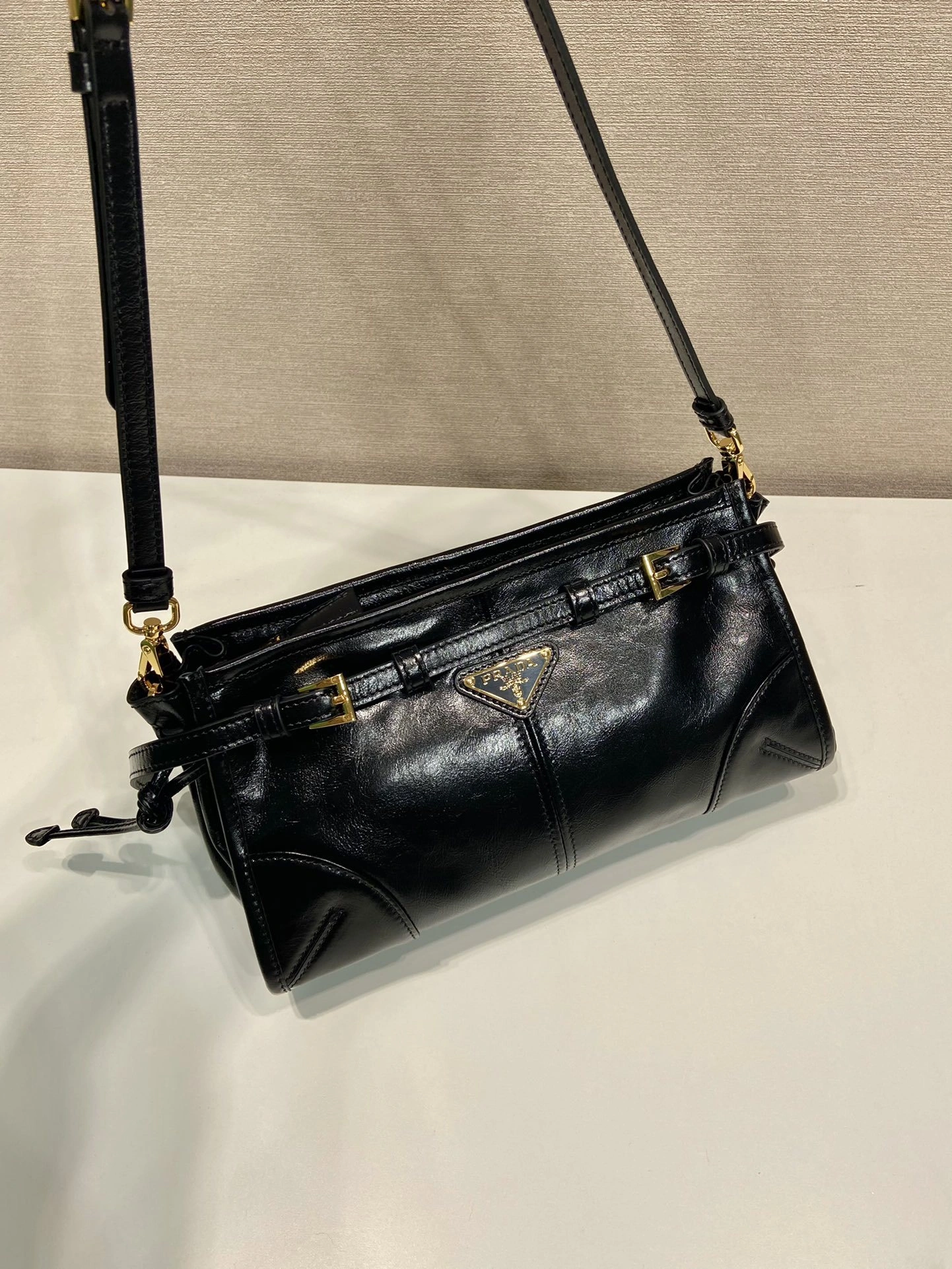 MOMO-- Pr141 1BH215_2CYR_F0002_V_OOO high quality version waxed skin item:E-B050I0531