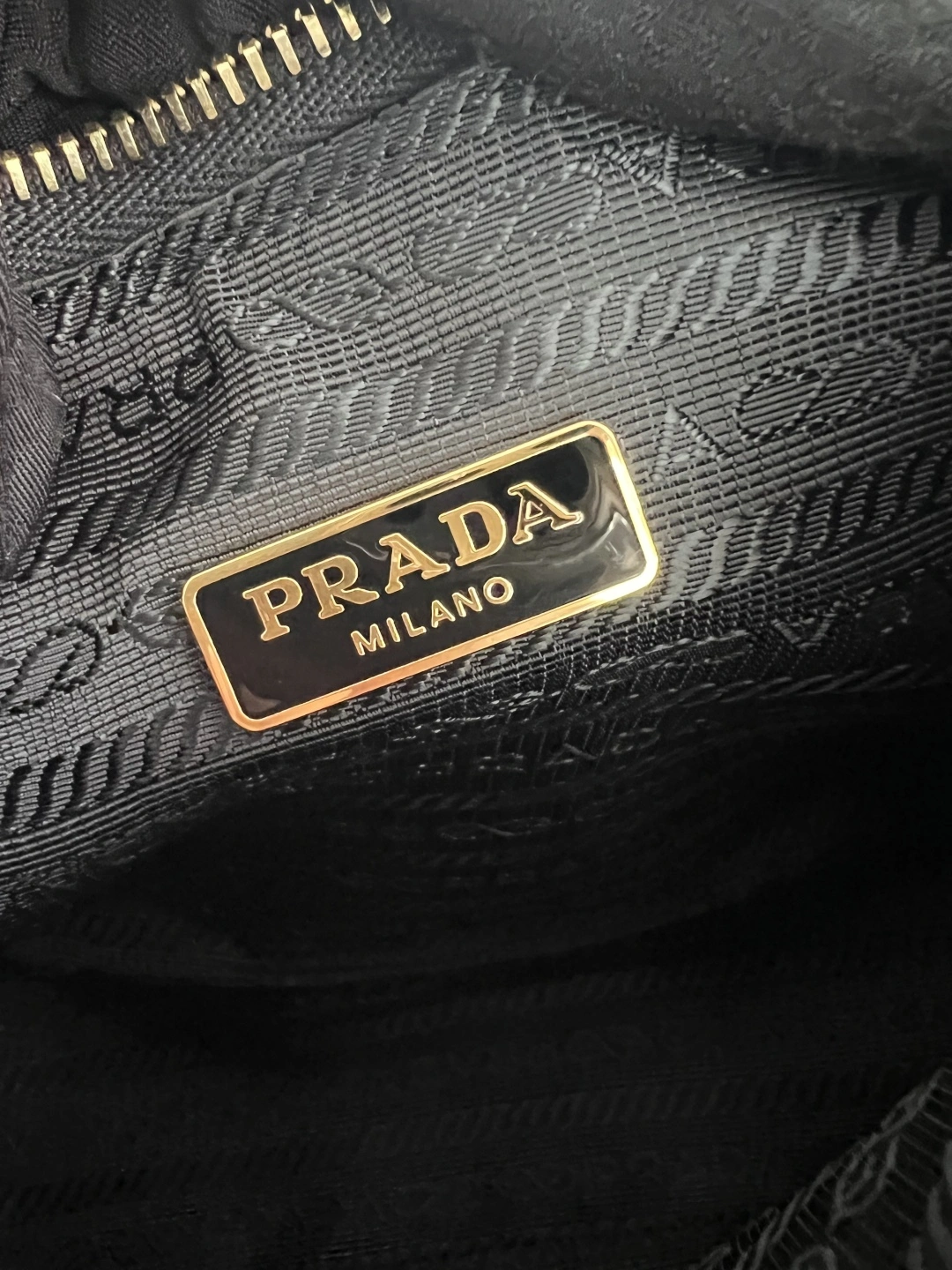 MOMO-- Pr141 high quality version 1BH204-NZV-F0632-V-V2M nylon Hobo item：E-B063J1097F