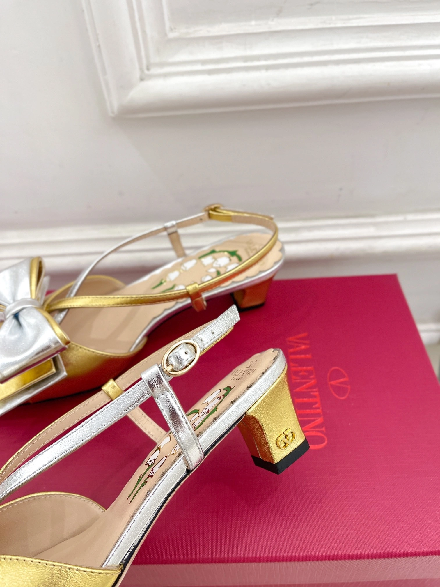COCO-- V1859ti9o 6W2S0LB6KDR_R1X Heel height：4CM Roman Stud sheepskin item:D-X000L2547