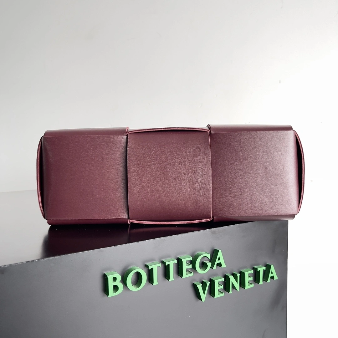 MOMO-- V595t1 709337VCQC22247 high quality version cowhide sheepskin item:D-B063I1219