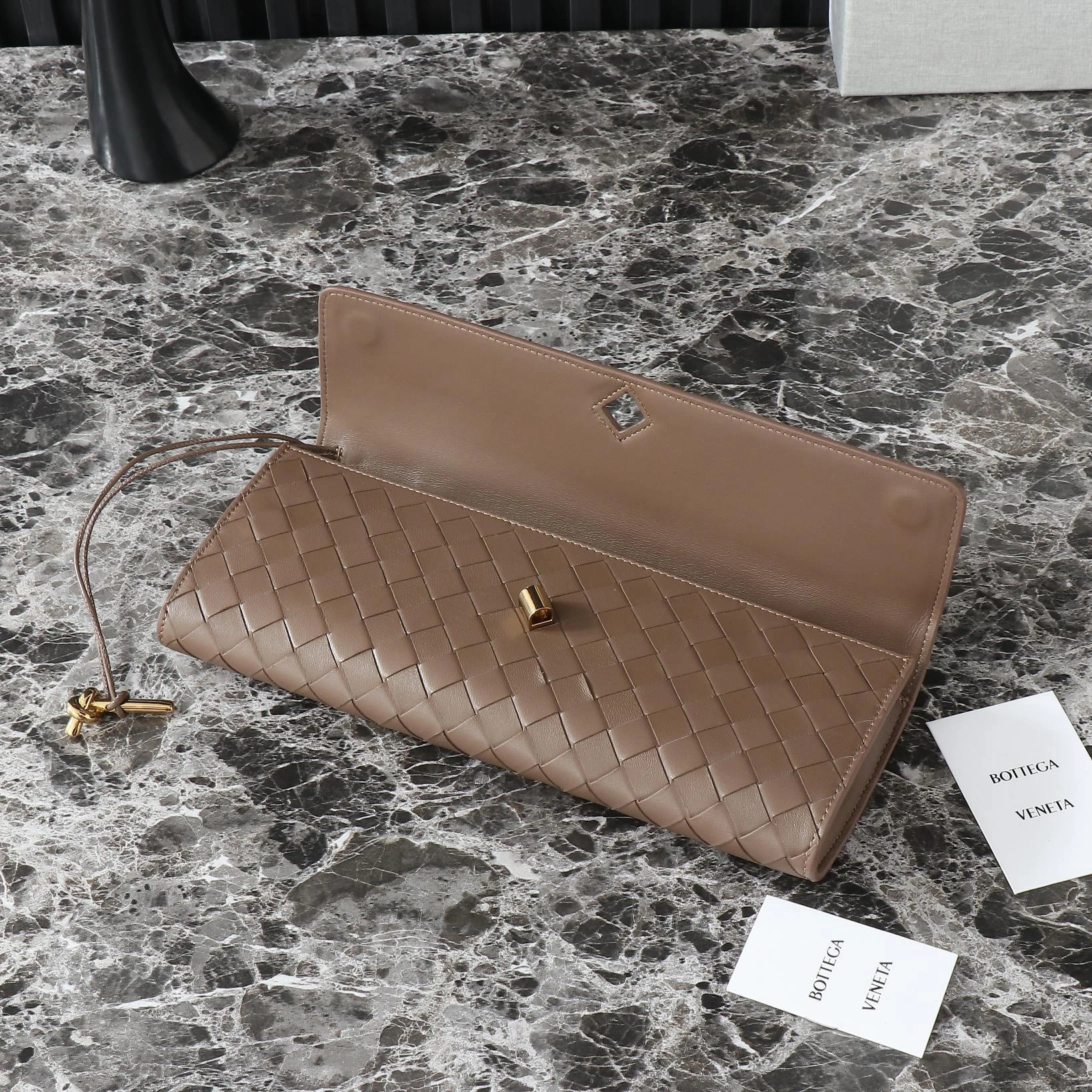 MOMO-- V595t1 741511VCPP32360 high quality version Andiamo sheepskin item:E-B000B2631