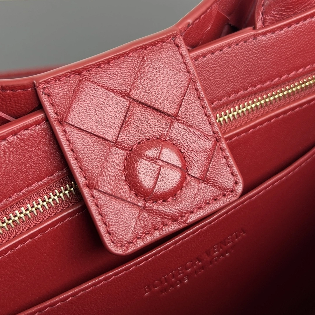 MOMO-- V595t1 766010VCPP16565 high quality version Andiamo sheepskin item:E-B000C1138
