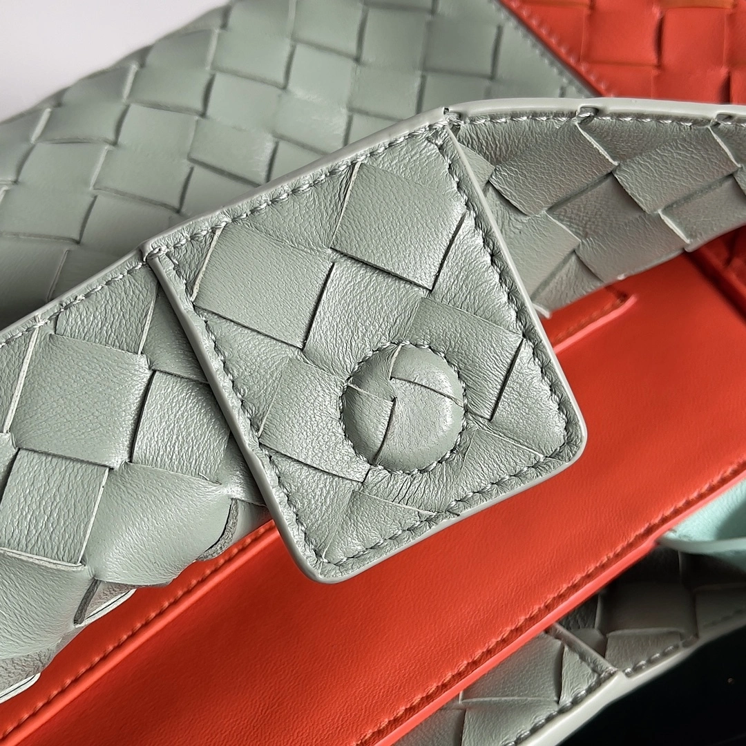 MOMO-- V595t1 796605V4GH23468 high quality version Andiamo sheepskin item:E-B100C1140