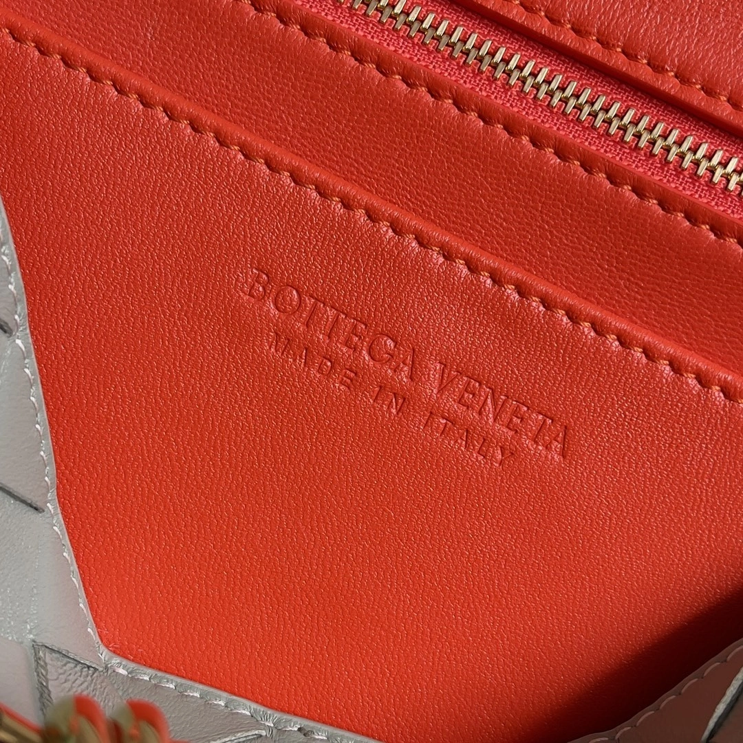 MOMO-- V595t1 796605V4GH23468 high quality version Andiamo sheepskin item:E-B100C1140
