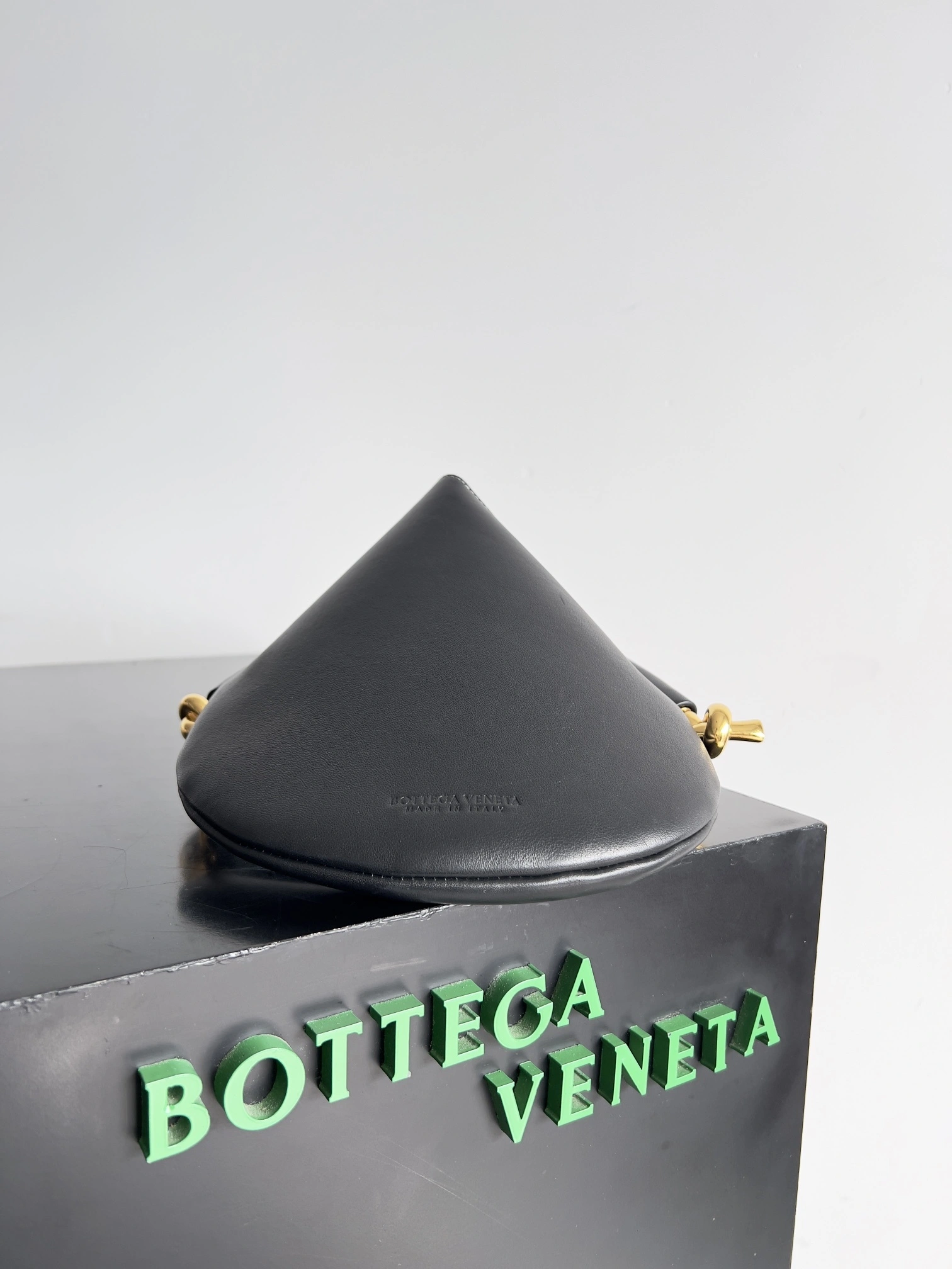 MOMO-- V595t1 799522V4GM01293 high quality version SOLSTICE Calfskin item:E-B063A0957