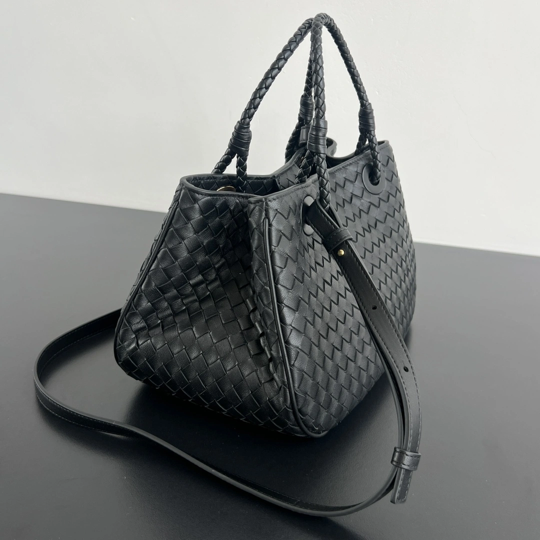 MOMO-- V595t1 836261V08Z02272 high quality version Basket sheepskin item:E-B664G1502W