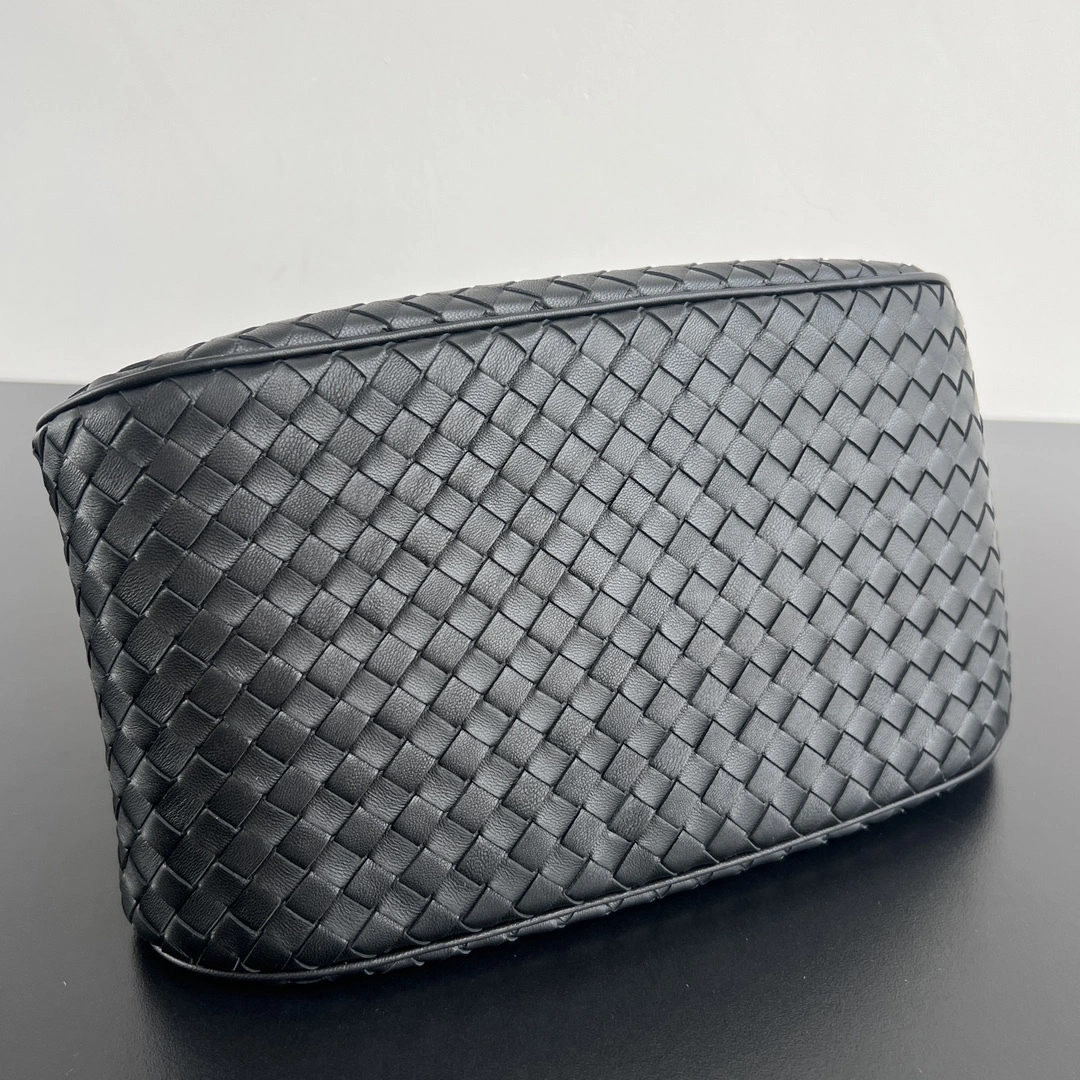 MOMO-- V595t1 836261V08Z02272 high quality version Basket sheepskin item:E-B664G1502W