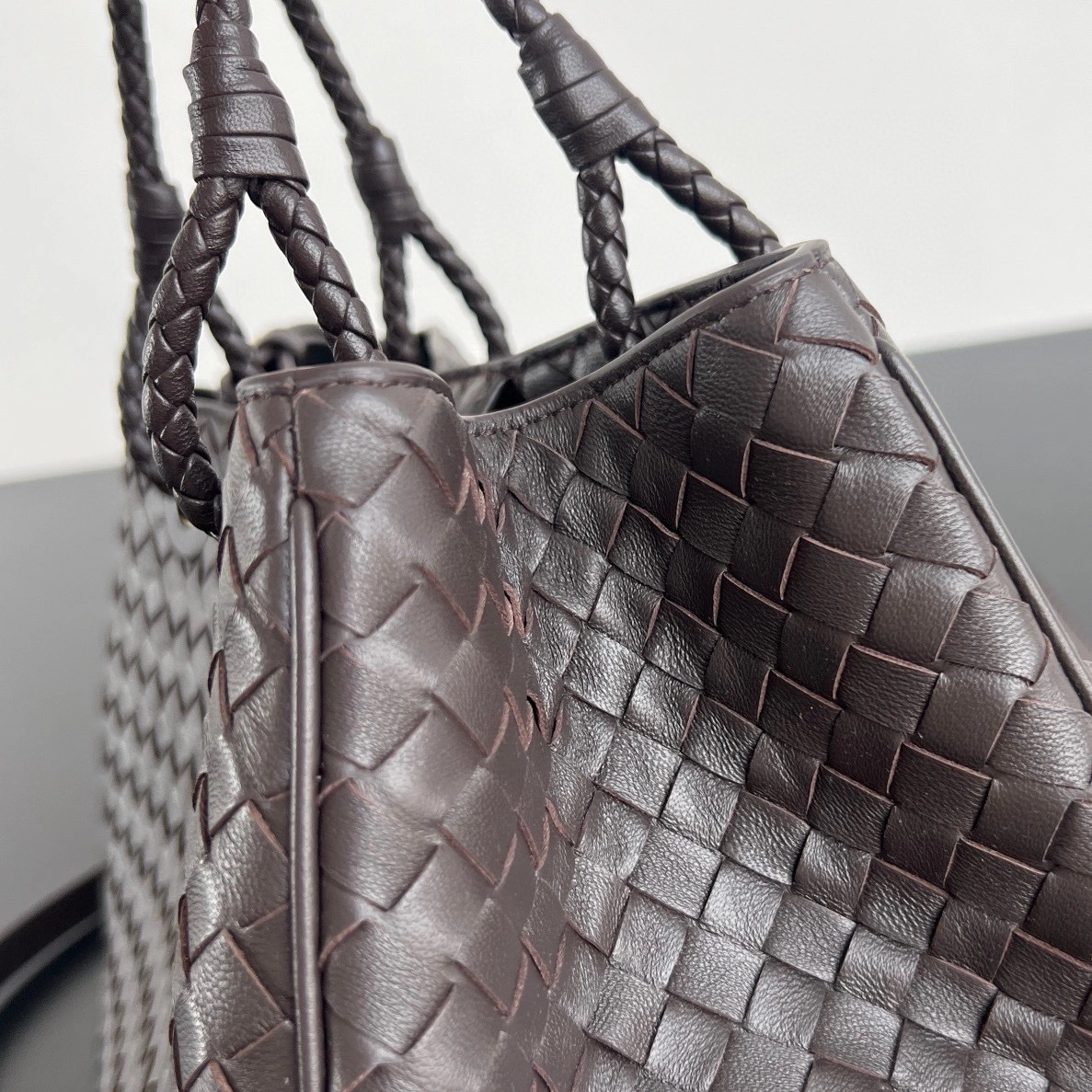 MOMO-- V595t1 836261V08Z02272 high quality version Basket sheepskin item:E-B664G1502W